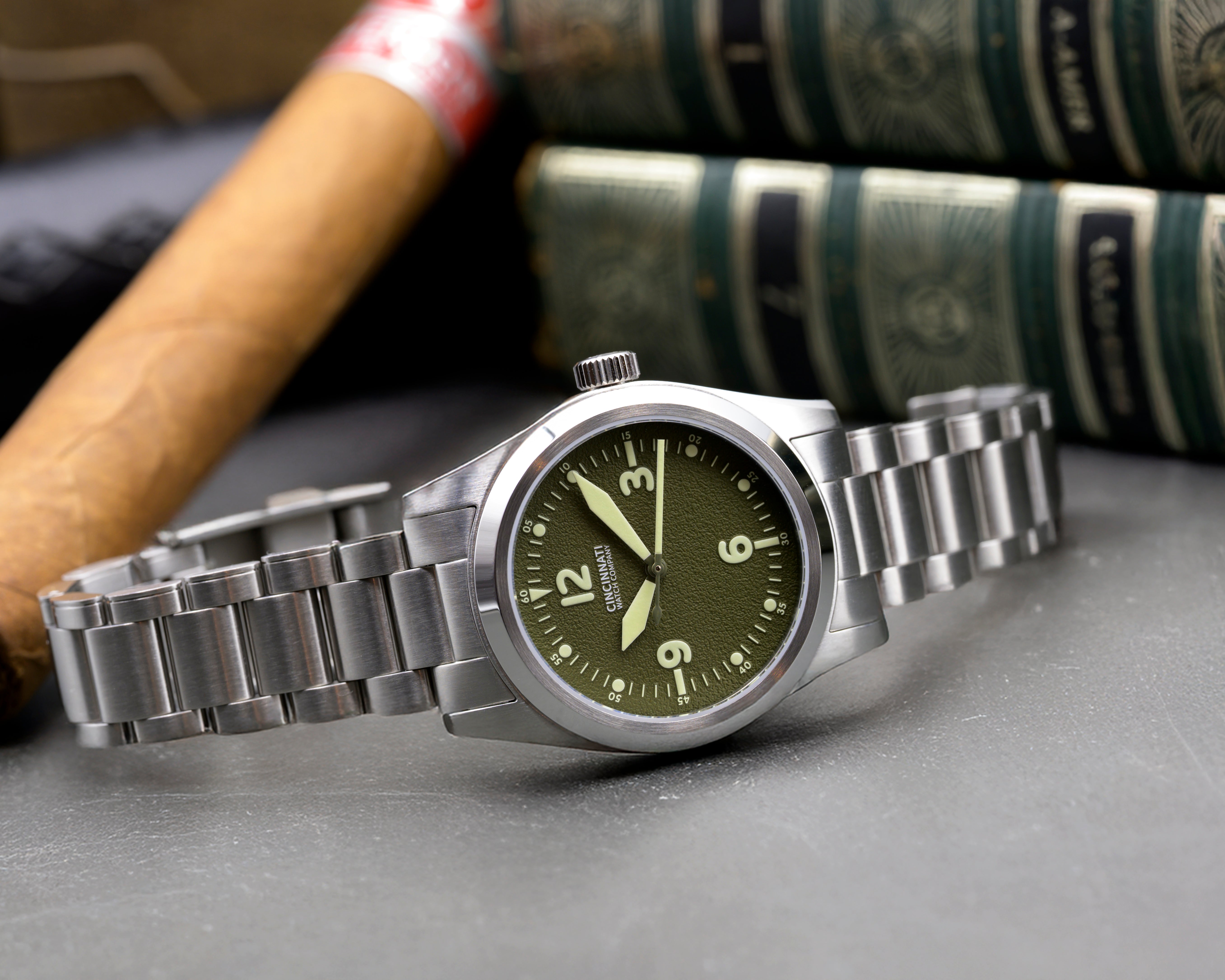 P-40 A-11 Pilot Green Manual Wind