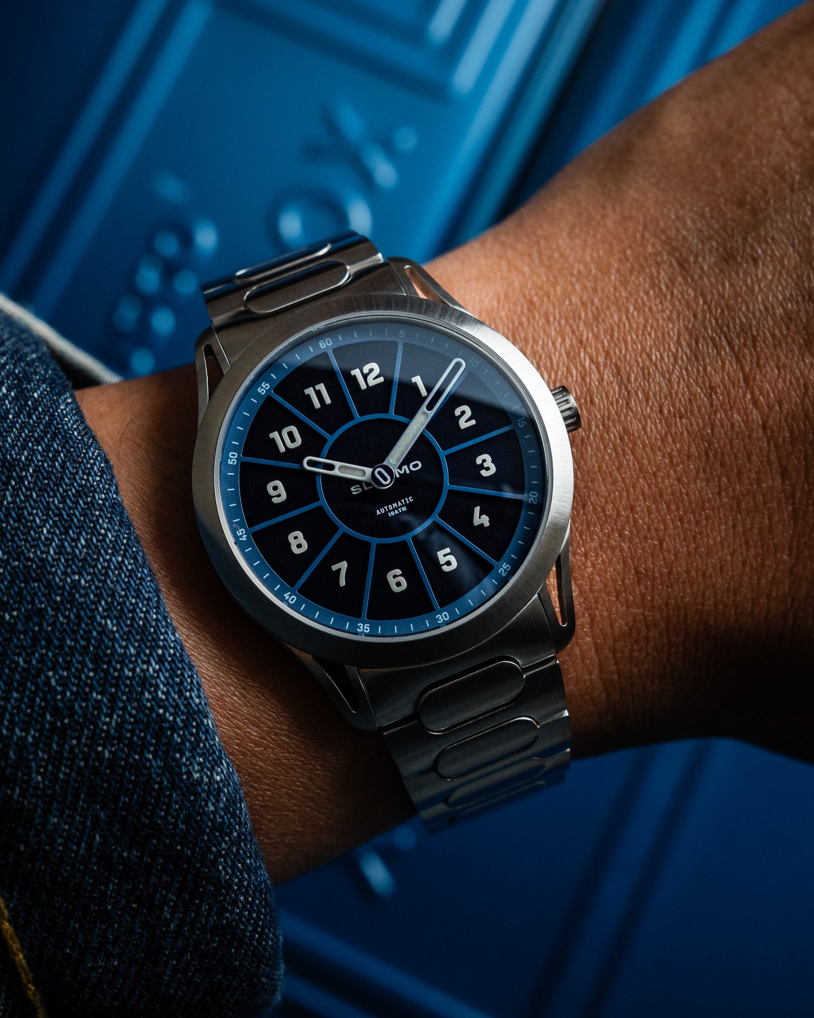 GLANCE : BLUE