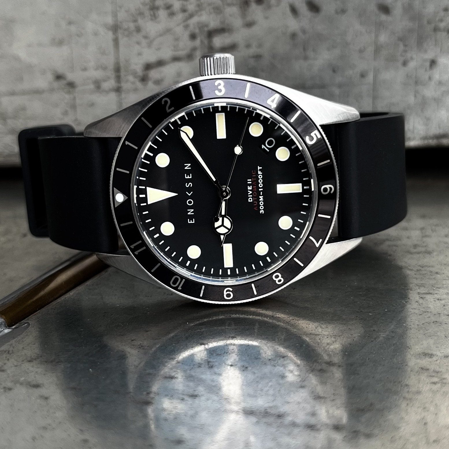 DIVE II E12/B ◇ Automatic Dive Watch - 39mm - Black Dial Edition