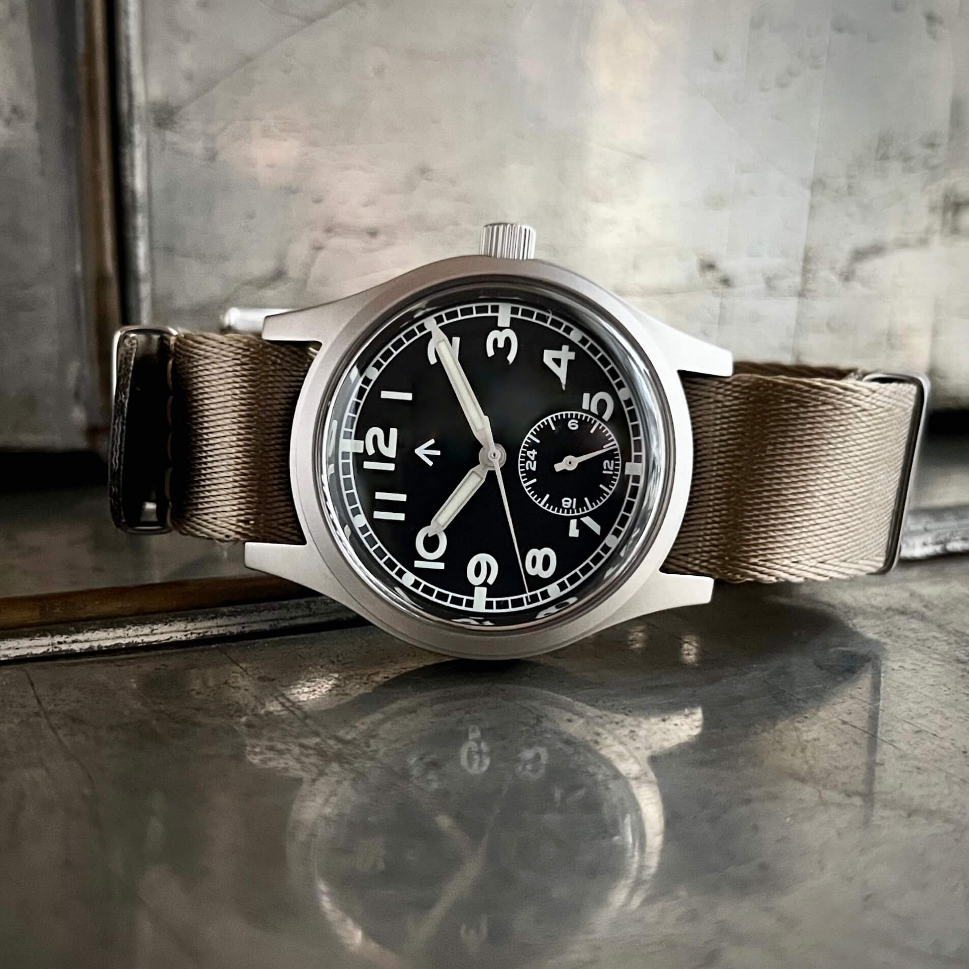 FLY E03/H ◇ Meca-Quartz Dirty Dozen Field Watch - 36mm - Black Dial