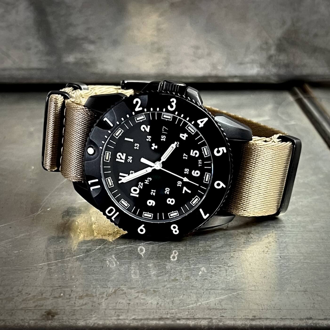 TACTIC E09/BQ ◇ Swiss Quartz Tactical Watch - 42mm - Black Edition
