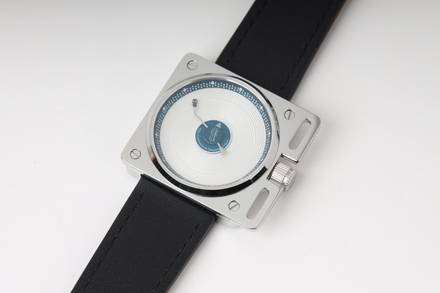 The Vinyl Record Watch by AndoAndoAndo x Esteemed Gentleman - Limited Edition