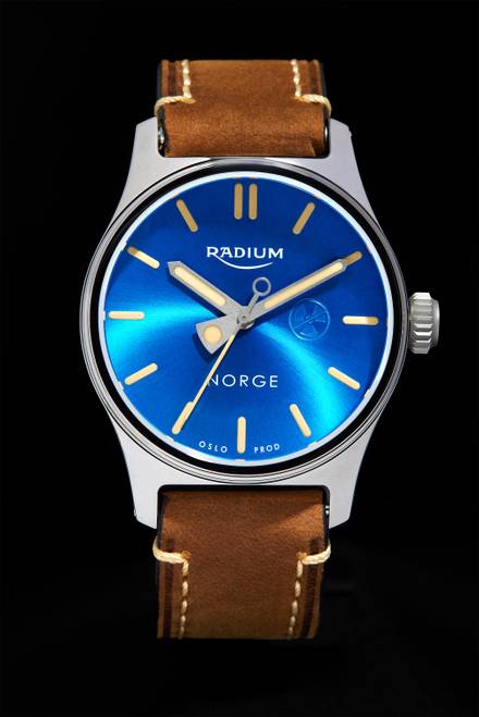 .42 Original Blue Sunburst in 42mm polished steel.