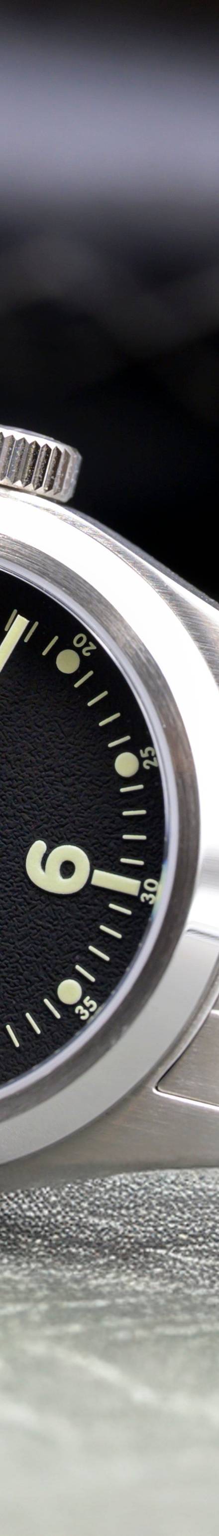 P-40 A-11 Pilot Black Manual Wind