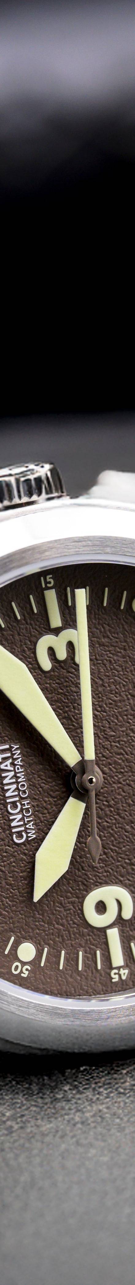 P-40 A-11 Pilot Brown Manual Wind