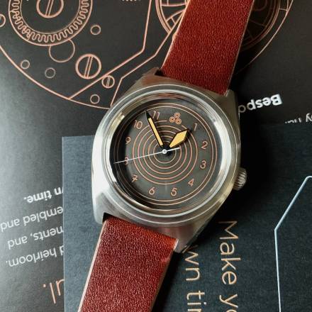 Intaglio 38 Tonneau – “Modèle Nu” Radial