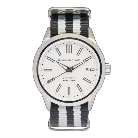 Classic - White/Black